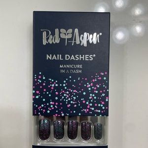 RED Aspen Ring It In Rhonda 
(NWT) Nail Dash